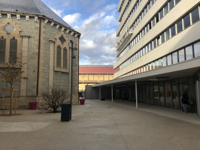 ECOLE 1
